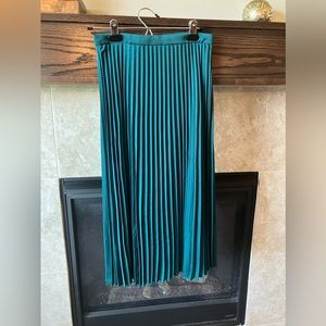 NWOT J. Crew midi-skirt